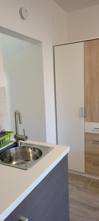 Apartmani Sonia 니바이스 외부 사진